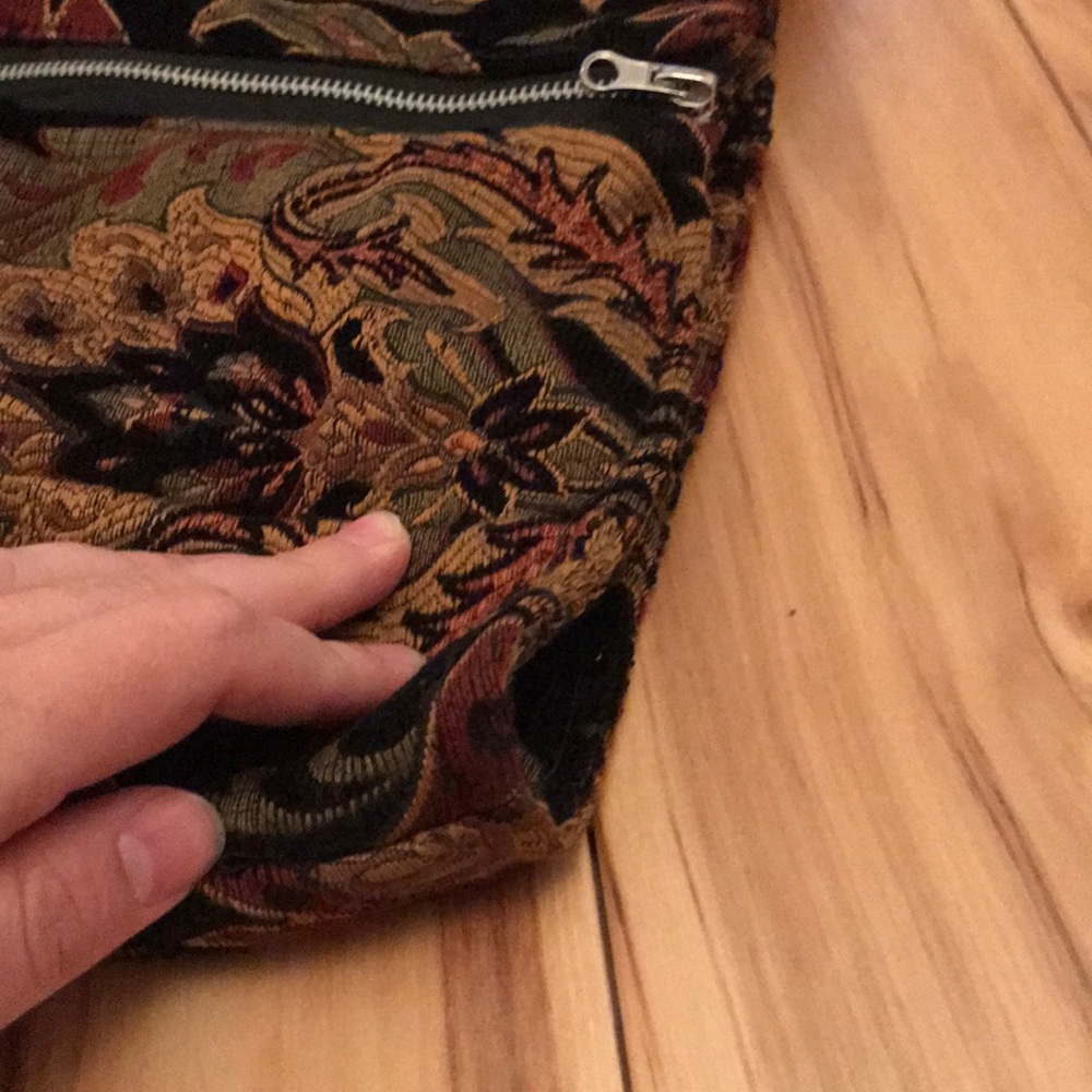 SOLD || Backbite Tapestry Hot Pinup Short - Picture 6 of 6